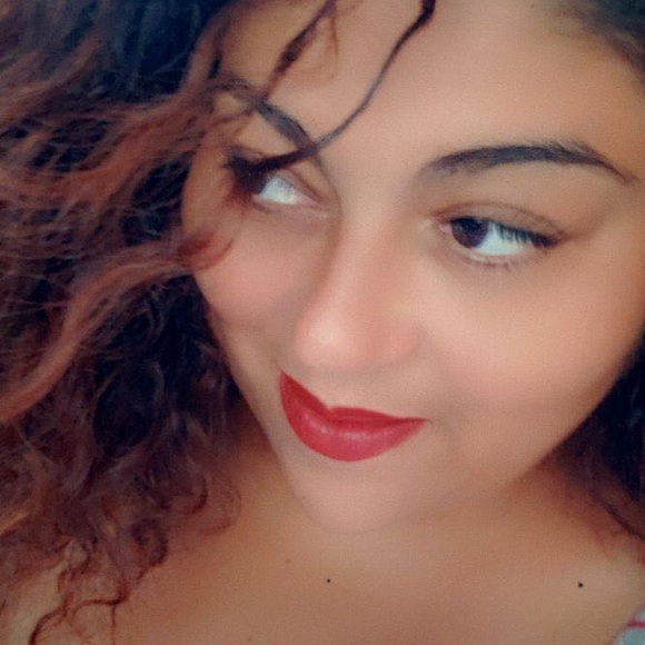 Meet your Posher, Rosalind - Picture 3 of 6